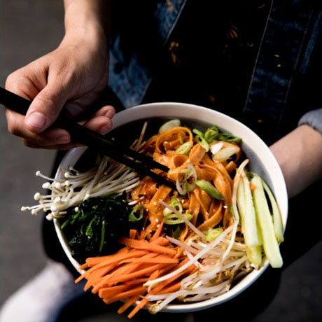 Kimchi Udon Bowls with Veggies